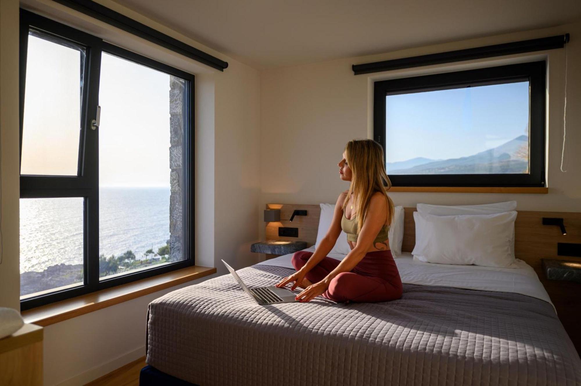 Mani Suites Agios Nikolaos  Buitenkant foto