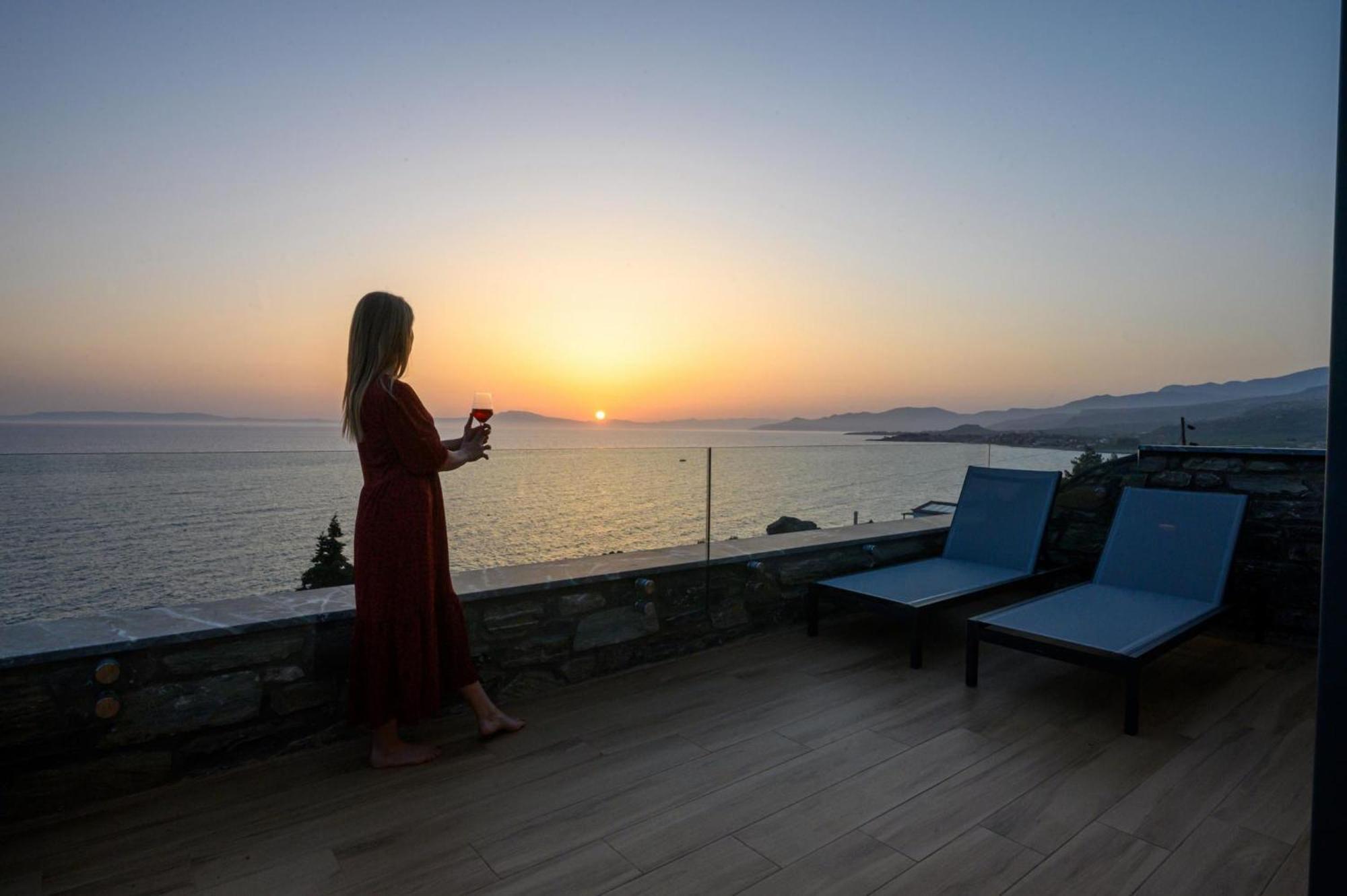 Mani Suites Agios Nikolaos  Buitenkant foto