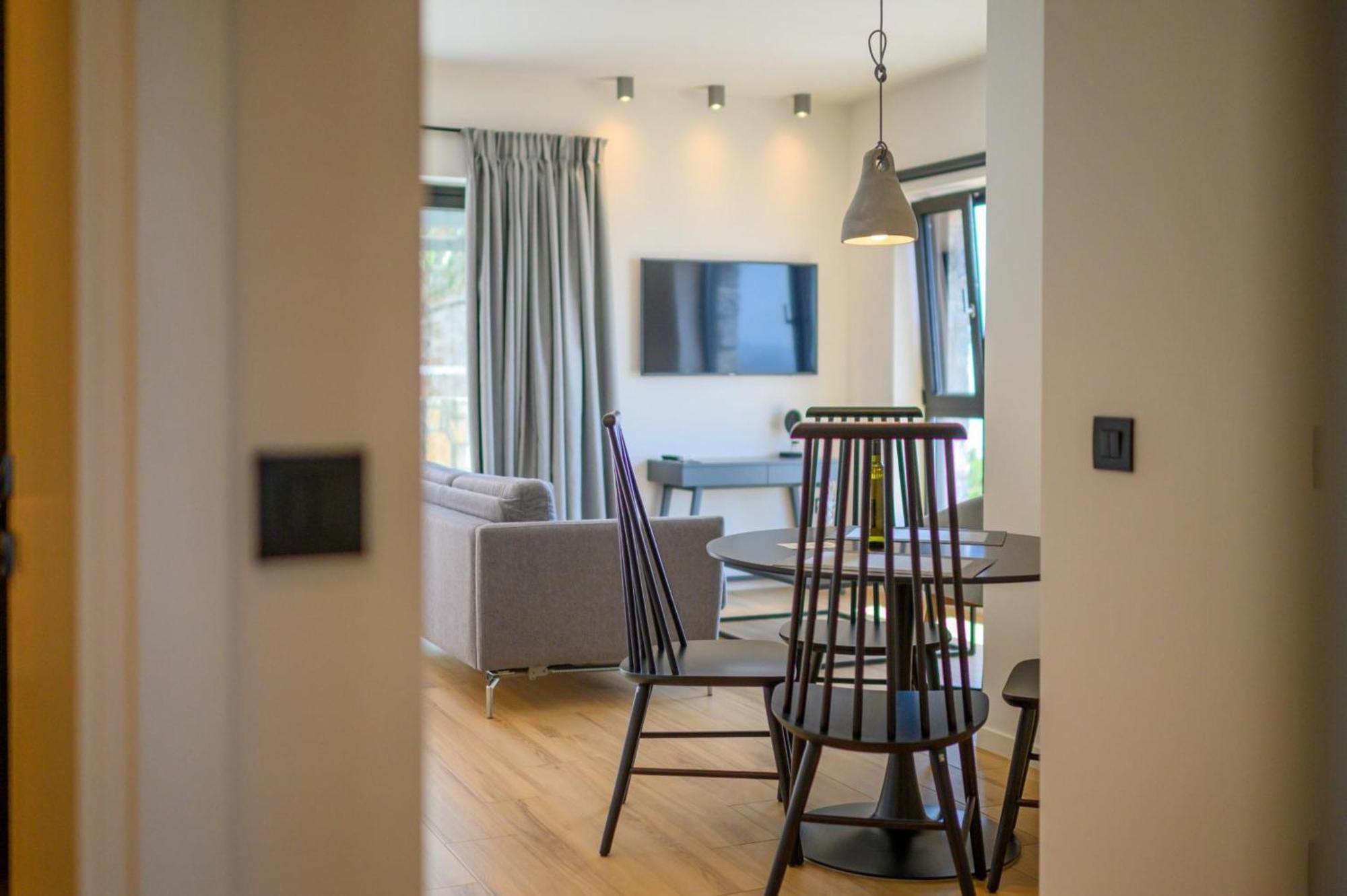 Mani Suites Agios Nikolaos  Buitenkant foto