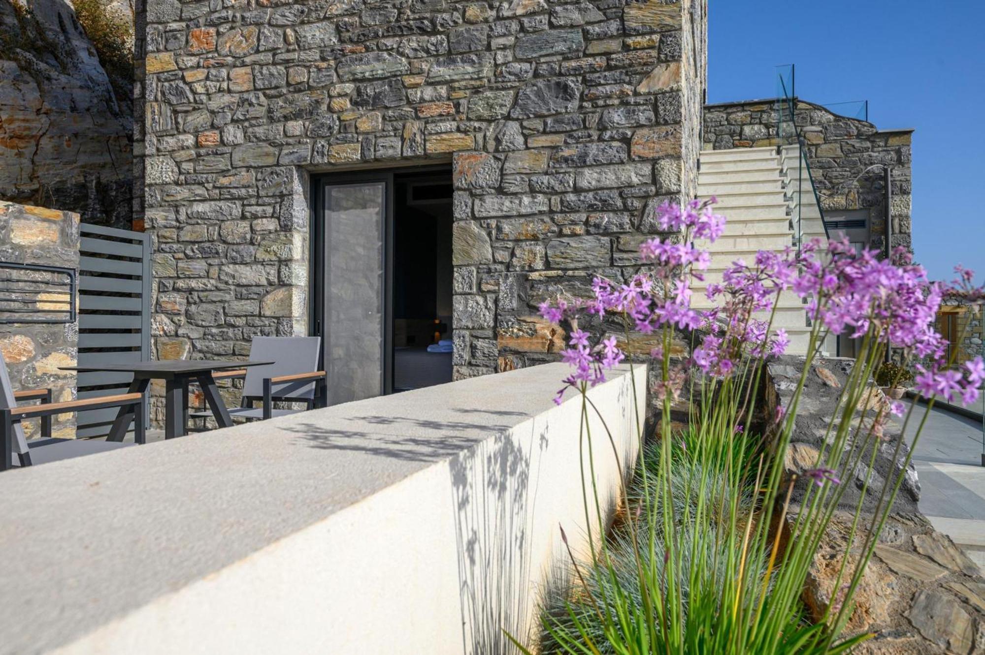 Mani Suites Agios Nikolaos  Buitenkant foto