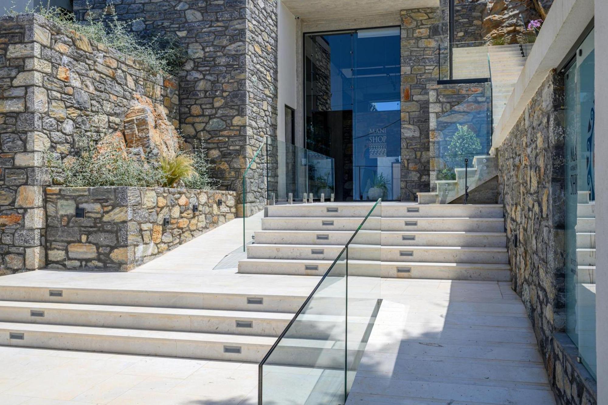 Mani Suites Agios Nikolaos  Buitenkant foto