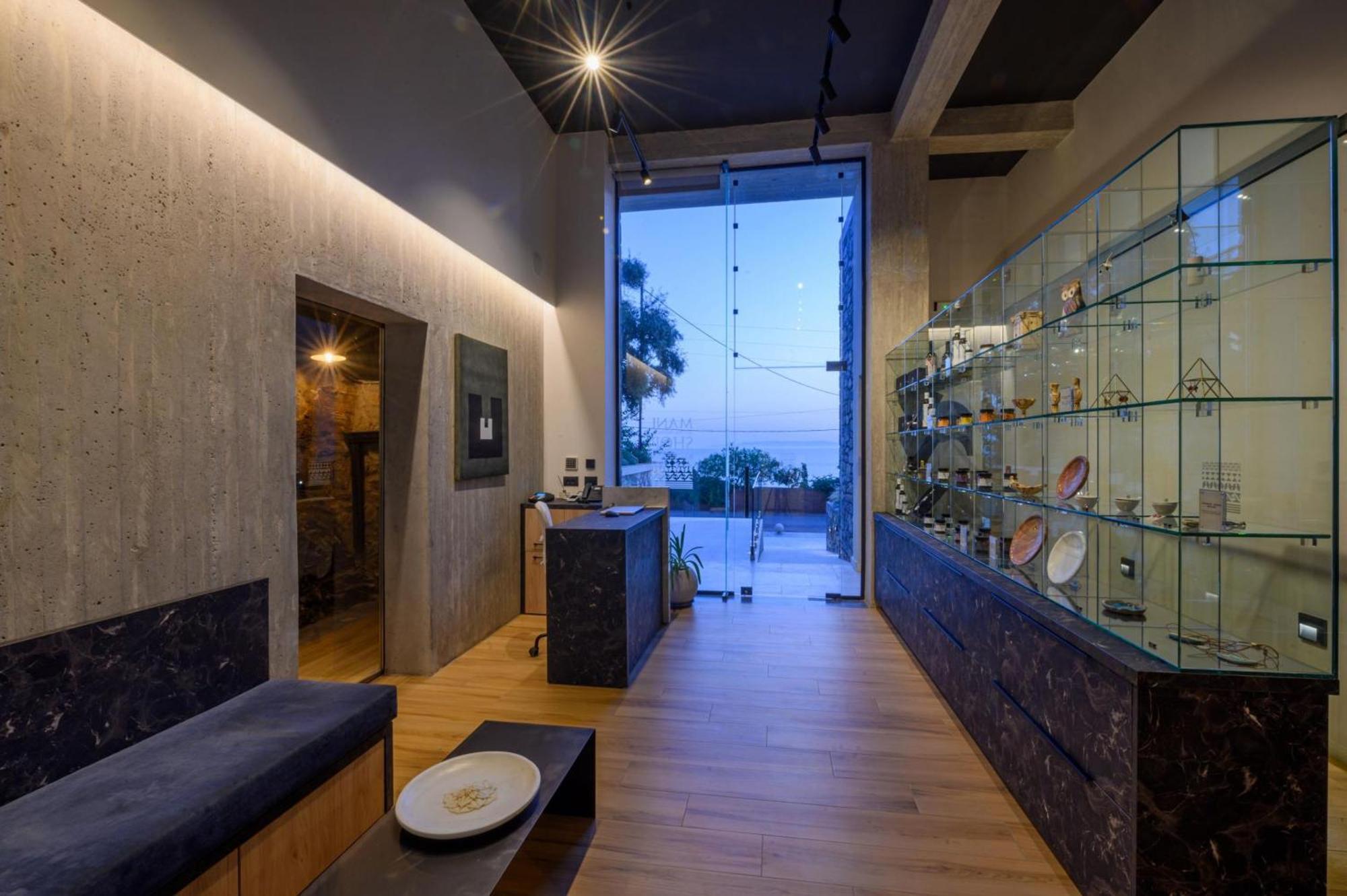 Mani Suites Agios Nikolaos  Buitenkant foto