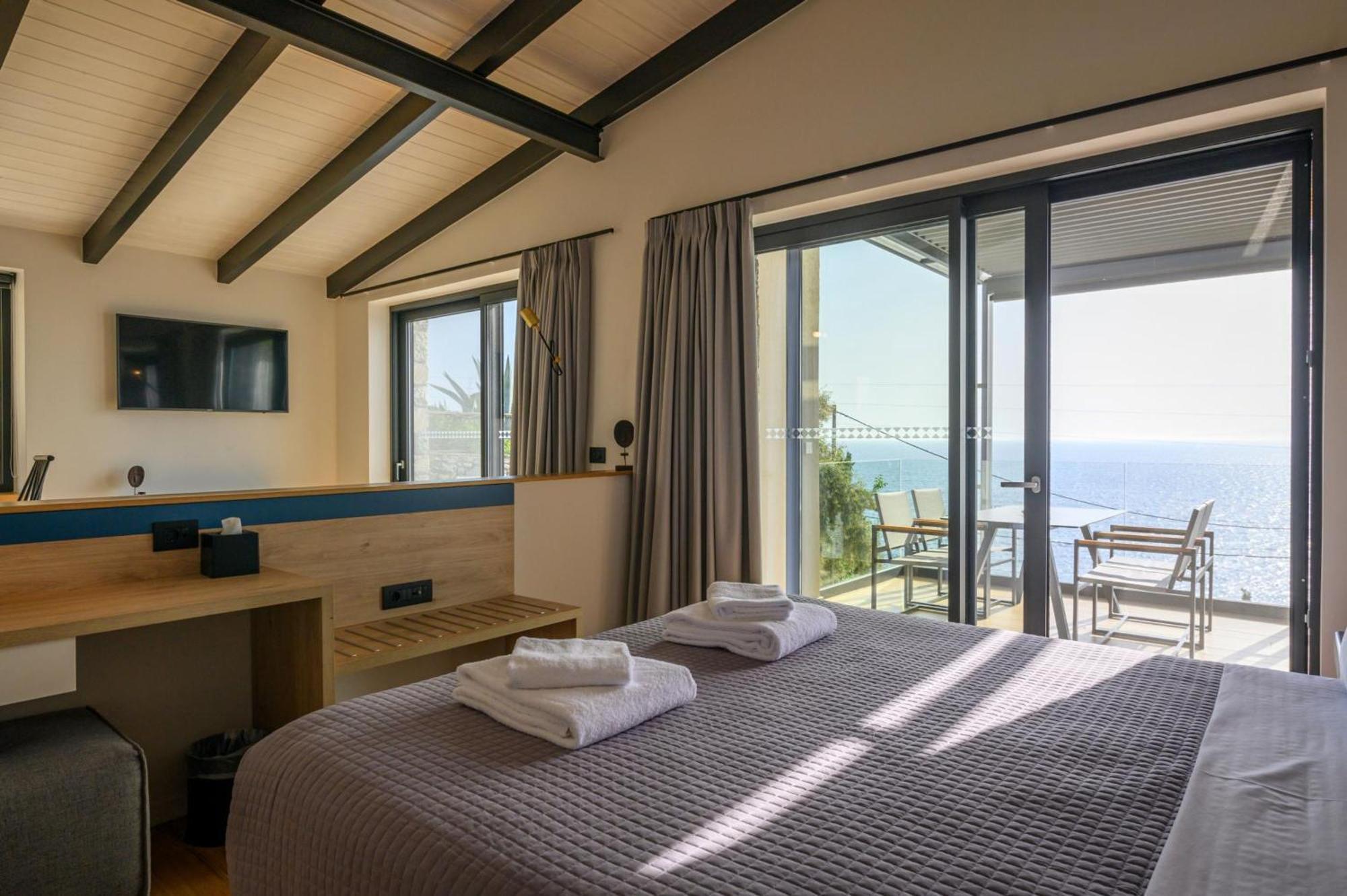 Mani Suites Agios Nikolaos  Buitenkant foto