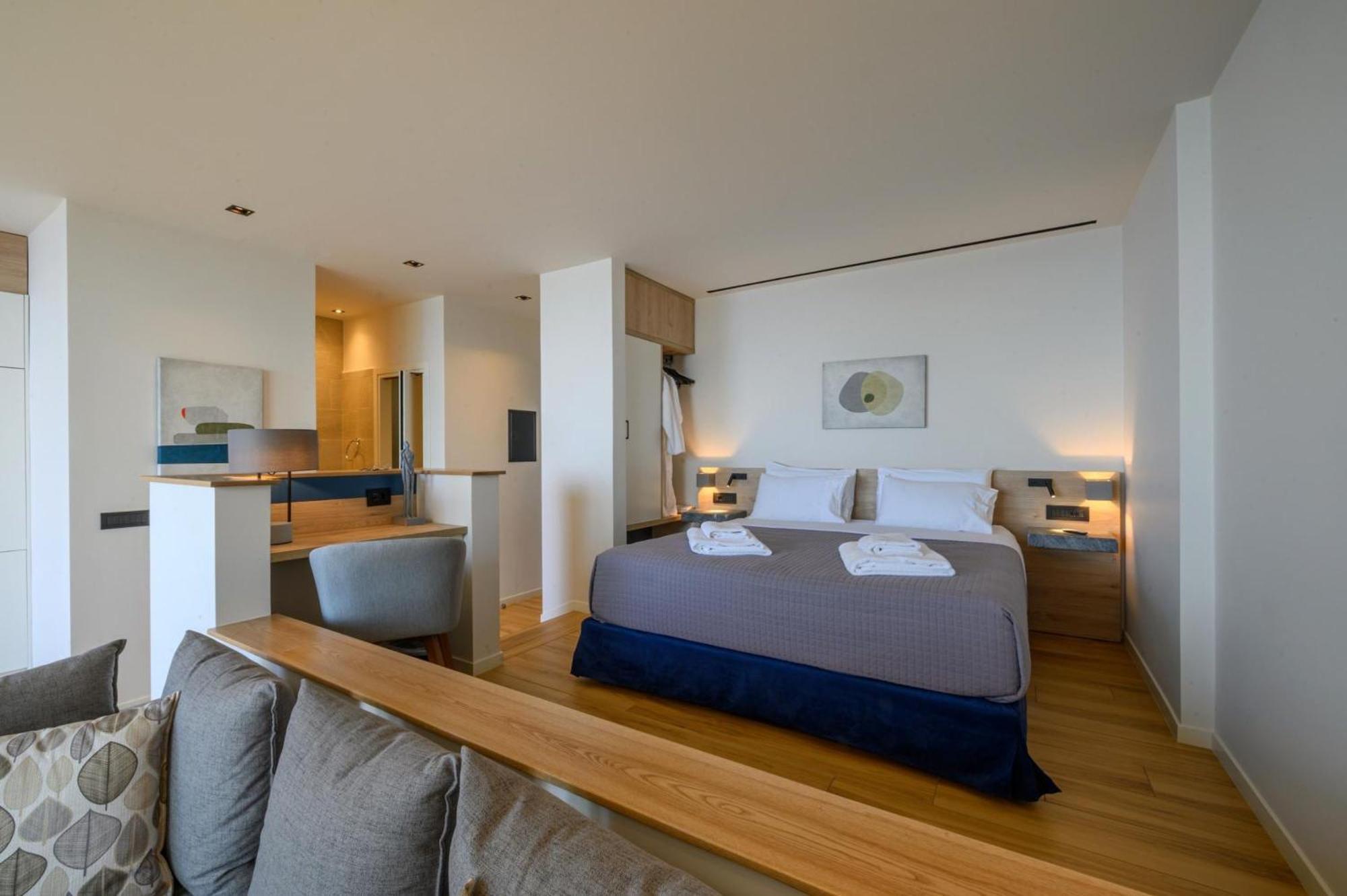 Mani Suites Agios Nikolaos  Buitenkant foto