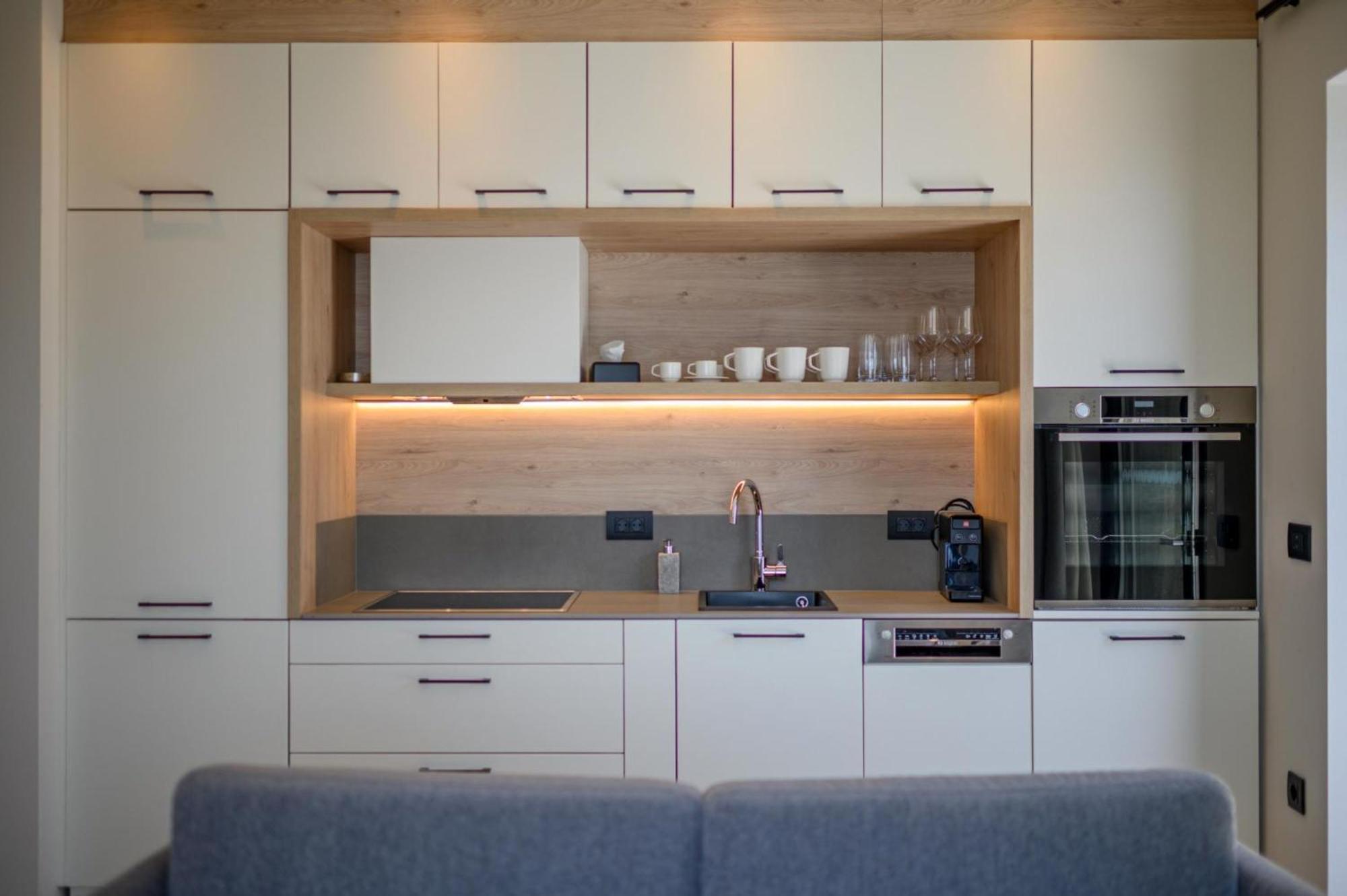 Mani Suites Agios Nikolaos  Buitenkant foto